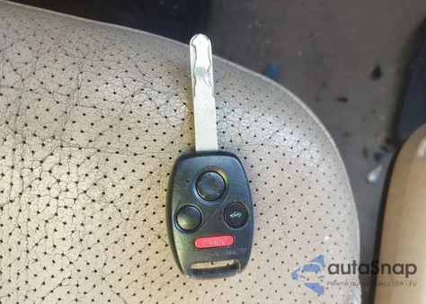 2005 Honda Cr-V Se z USA, uszkodzony, nr VIN JHLRD78935C025443